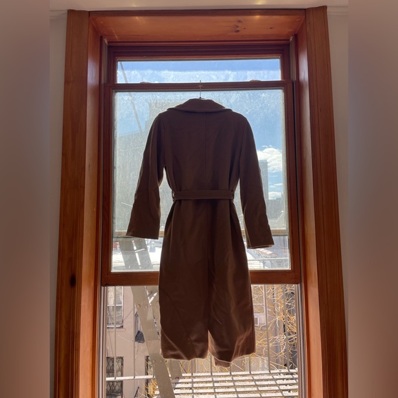 MaxMara cashmere coat. - Picture 3 of 7